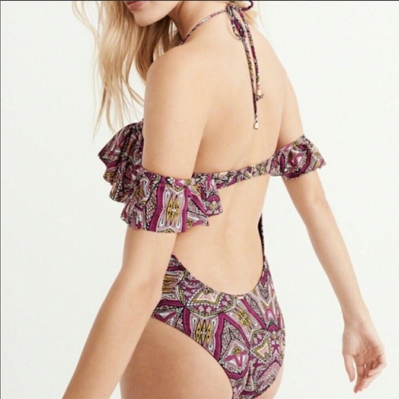 Abercrombie & Fitch offshoulder one piece swimsuit - Picture 2 of 11